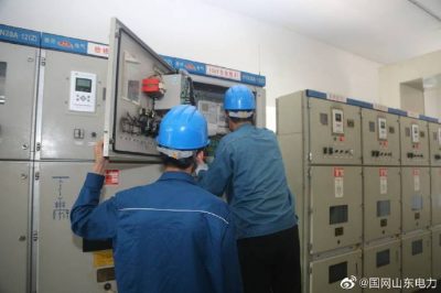 淄博供電公司到一醫(yī)療器械制造企業(yè)配電室