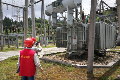 邵陽變電檢修公司對市區(qū)、新寧、邵東的重要變電站進行現(xiàn)場保電工作