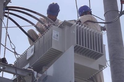 順河供電所更換100余米配電箱及進出線電纜