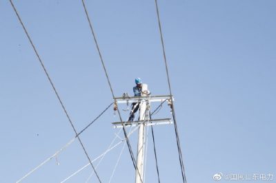 煙臺牟平供電公司對10千伏董莊線的升級改造工程