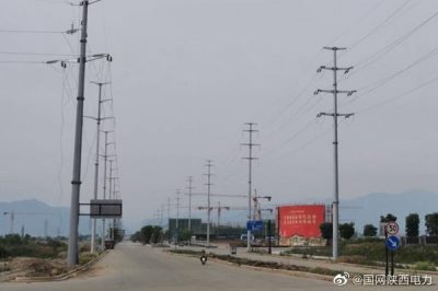 線(xiàn)路遷改施工忙 電力供應(yīng)有保障