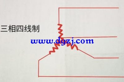 為什么電線桿有四根高壓線？