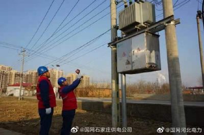 到西莊村對(duì)變壓器、用電線路等進(jìn)行紅外測溫