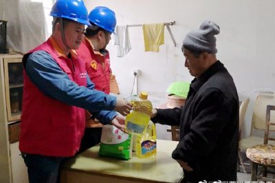對舊線路、開關(guān)和插座等進行維修更換