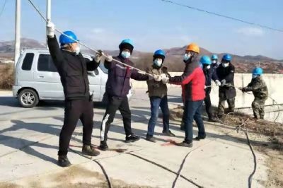 完成11.4千米線路安裝和負(fù)荷切割任務(wù)，優(yōu)化了電網(wǎng)結(jié)構(gòu)
