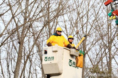 完成10千伏長青線禾合支線3號桿一家污水處理廠新增變壓器接火工作