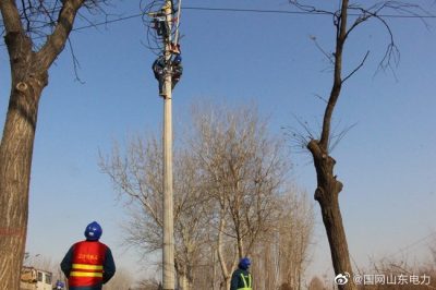 更換老舊導(dǎo)線700余米，安裝跌落式熔斷器一處