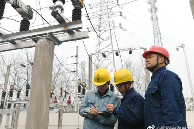 在雨雪大風等特殊天氣，對設備、線路加強巡視監(jiān)督